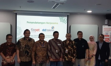 Duta Danadyaksa Teknologi (DD Tekno) yang merupakan entitas Dompet Dhuafa bersinergi dengan PT Finnet Indonesia (Finnet) menyediakan layanan teknologi keuangan digital guna memudahkan masyarakat untuk beramal menggunakan platform Finpay Payment Gateway milik Finnet.