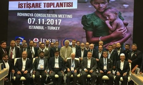 ebih dari 30 lembaga kemanusiaan dari 15 negara hadir dalam acara Rohingya Consultation Meeting yang diadakan oleh AFAD (Disaster and Emergency Management Presidency), UNIW (The Union of NGOs of the Islamic World), dan Al Khidmat Foundation di Istanbul, Turki, (7/11).