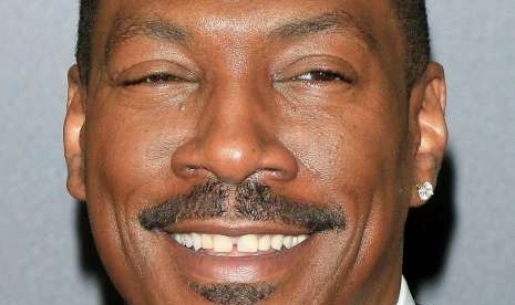 Aktor Eddie Murphy diganjar penghargaan sepanjang masa di ajang Critics’ Choice Awards 2020.