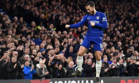 Eden Hazard saat memperkuat Chelsea.