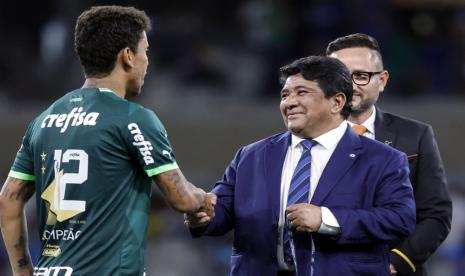 Ednaldo Rodrigues (kanan), presiden CBF yang sebelumnya dilengserkan jabatannya oleh Pengadilan Brasil.