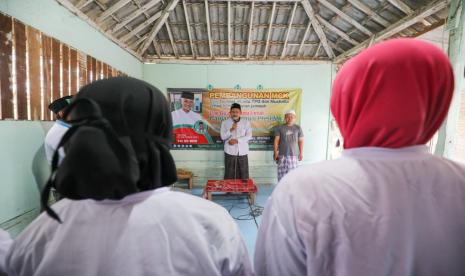 Edukasi pentingnya sanitasi ke masyarakat Tuban, Jatim. 