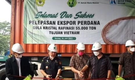 Ekspor Perdana 55 Ribu Ton Gula Kristal Rafinasi PT BMM ke Vietnam Dilepas Bea Cukai Merak