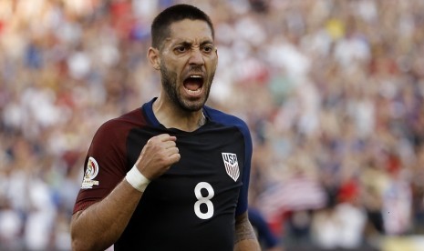  Ekspresi Clint Dempsey usai menjebol gawang Paraguay di ajang Copa America 2016. 