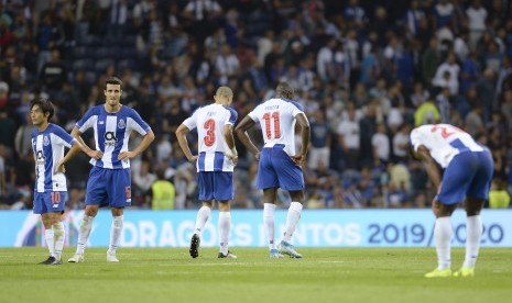 Ekspresi dan reaksi para pemain Porto saat tersingkir di kualifikasi Liga Champions.