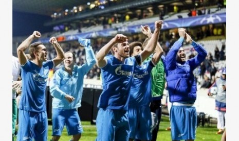 Ekspresi kegembiraan para pemain Zenit St Petersburg setelah berhasil lolos ke-16 besar Liga Champions.