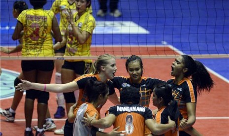 Ekspresi kegembiraan pebola voli putri Jakarta BNI 46 (kanan) dalam pertandingan Proliga 2013. 