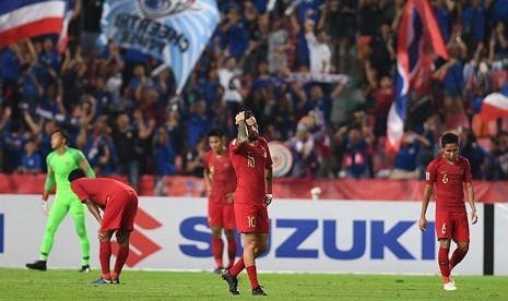 Ekspresi pemain Indonesia setelah gawang Indonesia dibobol Thailand dalam laga lanjutan Piala AFF 2018 di Stadion Nasional Rajamangala.