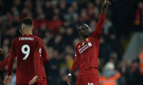 Ekspresi penyerang Liverpool Sadio Mane setelah mencetak gol ke gawang Wolverhampton Wanderers.