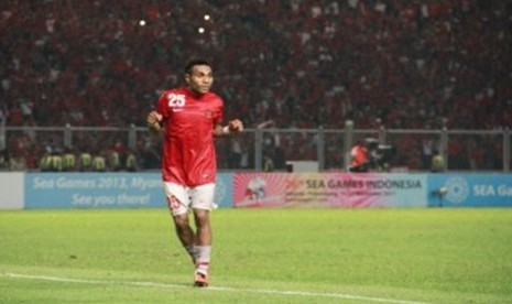 Titus Bonai saat menjadi striker timnas Indonesia pada SEA Games 2011 silam.