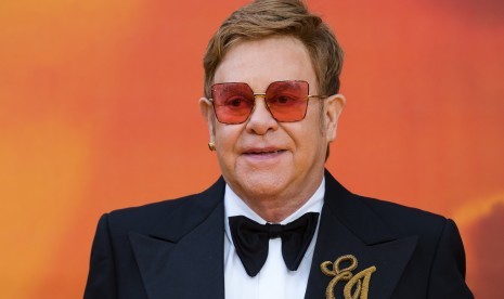 Elton John kabarnya lebih dulu tahu soal Megxit ketimbang Ratu Elizabeth II. 