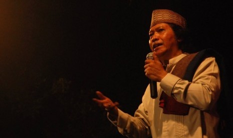 Emha Ainun Nadjib (Cak Nun)