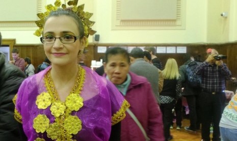 Emily Solima, gadis Australia sang penari trandisional Indonesia.