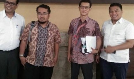 Empat PNS mengajukan permohonan uji materi atas kewenangan kepada PT Taspen (Persero) untuk mengelola program Jaminan Kecelakaan dan Jaminan Kematian (JKM) bagi PNS.