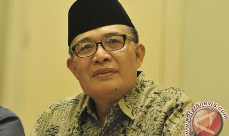 Emron Pangkapi