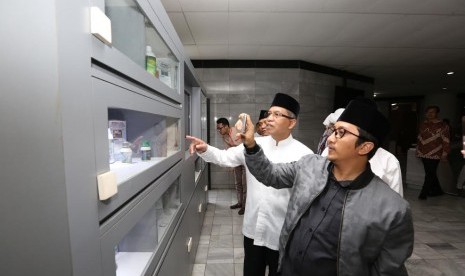 enandatanganan Memorandum of Understanding (MoU) dilakukan oleh Rektor IPB Prof. Dr. Herry Suhardiyanto dan Presiden Director PT. Veritra Sentosa Internasional, Yusuf Mansur.