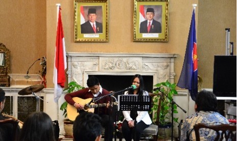 erhimpunan Pelajar Indonesia (PPI) London menggelar acara Indonesian Acoustic Night 2012 