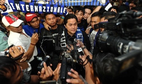 Erick Thohir (tengah) 