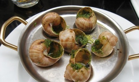 Escargot, kuliner dari bekicot khas Prancis.