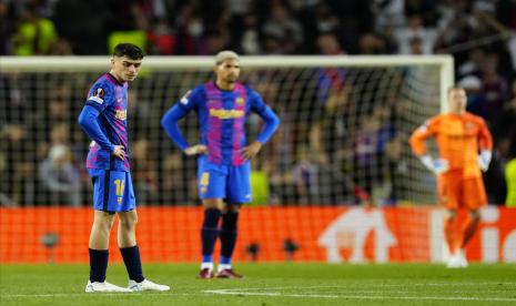 Eskpresi para pemain Barcelona saat gawangnya kebobolan lagi di Stadion Camp Nou.