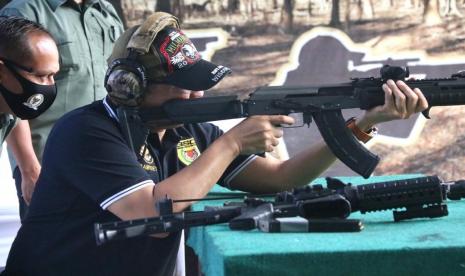 Ketua MPR RI Bambang Soesatyo bersama Dewan Pimpinan Pusat Perkumpulan Izin Khusus Senjata Api Beladiri (DPP-PERIKSHA) dan International Defensive Pistol Association Indonesia (IDPA Indonesia) akan menggelar Lomba Asah Kemahiran Menembak bagi para pemilik izin khusus senjata api bela diri. 