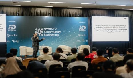 Everpro Community Gathering yang dihadiri sekitar 400 orang anggota komunitas yang mayoritas merupakan pebisnis online, reseller profesional, pemilik brand UMKM dari berbagai daerah di Indonesia.