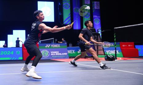 Fajar Alfian/Muhammad Rian Ardianto menjajal lapangan Utilita Arena, Birmingham, yang akan menjadi tempat pelaksanaan turnamen All England 2024.