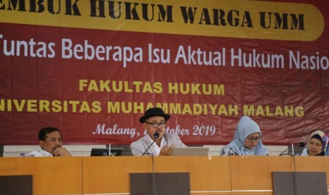 Fakultas Hukum Universitas Muhammadiyah Malang (UMM) mengadakan Rembuk Hukum Warga UMM bertajuk “Bahas Tuntas Isu-Isu Aktual Hukum Nasional.