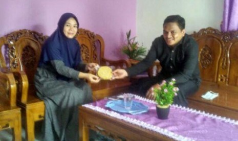 Fasilitator MDI Rumah Zakat melakukan kunjungan kepada para Penerima Manfaat (PM) Kelurahan Banjar Serasan, Pontianak. 