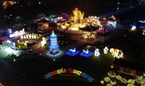 Festival Lampion Nakhon Sawan telah resmi dimulai sejak Rabu (25/12)di Thailand.