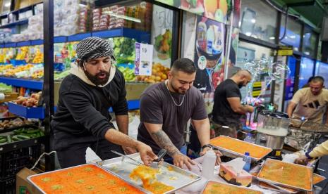 Festival Malam Ramadhan telah mengubah jalan di Lakemba di barat daya Sydney, Australia. Satu juta orang mengunjungi festival malam Ramadhan ini. Festival Ramadhan di Australia Dibanjiri Satu Juta Pengunjung 