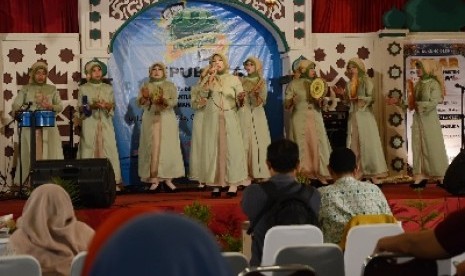 Festival Nasyid yang digelar Republika dan iHAQI di Kota Bandung.