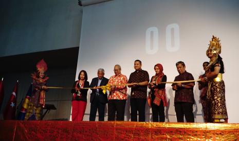 Festival Pasar Senggol Turkiye kembali digelar di Eyup Sultan Kultur Merkezi, Istanbul, Turkiye pada Ahad (10/09/2023). Pagelaran ini terbentuk sebagai wadah promosi produk UMKM, kuliner dan budaya.