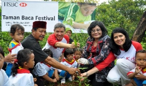 Festival taman baca yang digelar HSBC.