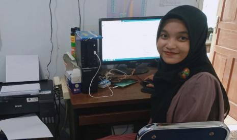 Fety Rakhmattunisa Effendi merupakan salah satu alumni Universitas BSI (Bina Sarana Informatika) Kampus Tegal, Program studi (prodi) Sistem Informasi (SI) tahun angkatan masuk 2014.