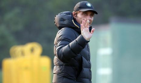 Antonio Conte memberikan dukungan kepada timnas Italia menghadapi Belgia pada perempat final Euro 2020.