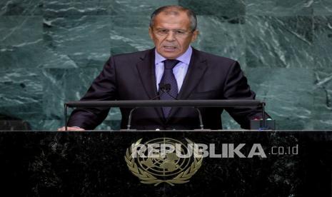  FILE - Sergey Lavrov, Menteri Luar Negeri Federasi Rusia, berpidato pada pertemuan puncak tentang Tujuan Pembangunan Milenium di markas besar PBB pada 21 September 2010. Di tengah invasi Rusia ke Ukraina, Sergey Lavrov mewujudkan postur menantang Kremlin sebagai diplomat top negara dengan campuran kekerasan dan sarkasme. 