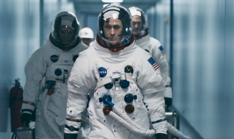 Film First Man.