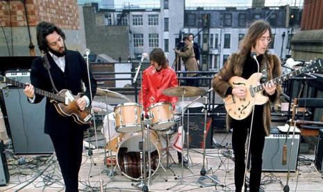 Konser rooftop yang ikonik dari The Beatles yang digelar pada 1969 akan ditayangkan di bioskop IMAX (ilustrasi).