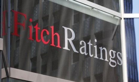 Fitch Ratings. Hasil pemeringkatan terbaru dari Fitch jadi alasan tambahan bagi negosiasi plafon utang Pemerintah Amerika Serikat (AS) yang sedang berlangsung antara Gedung Putih dan anggota Kongres dari Partai Republik.