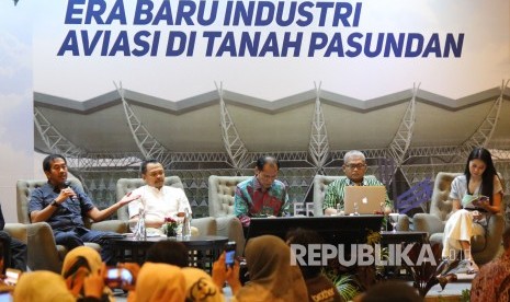 Focus Group Discussion bertajuk Bandara Kertajati Era Baru Industri Aviasi di Tanah Pasundan, di Ballroom Hotel Mercure, Kota Bandung, Sabtu (22/6). 