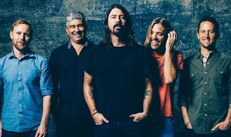 Foo Fighters raih tiga piala Grammy dan buat tribute khusus mendiang Taylor Hawkins.