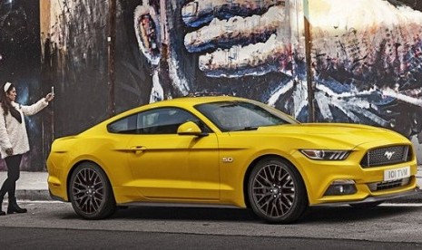 Ford recall Mustang terkait kerusakan pintu. ilustrasi