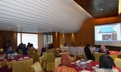 Forum Diskusi Grup Sidang Forum Parlemen Dunia