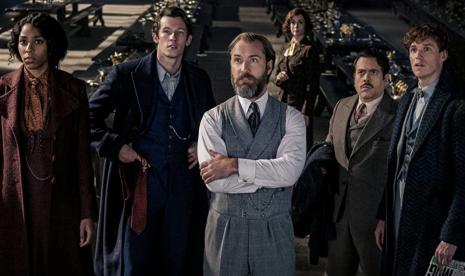 Foto adegan dari film Fantastic Beasts: The Secrets of Dumbledore. Setelah rilis di bioskop Indonesia pada 13 April 2022, film tersebut dijadwalkan tayang di HBO GO pada 30 Mei 2022.