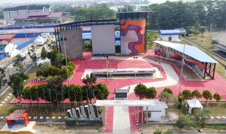 Foto aerial arena Panjat Tebing di kawasan Jakabaring Sport City (JSC) Palembang, Sumatra Selatan, Jumat (27/7).