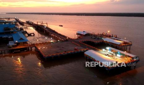 Foto aerial kawasan Waterfront City Kuala Tungkal di Tanjungjabung Barat, Jambi, Senin (9/3/2020). Jambi mencatat 4.034 tenaga kerja dirumahkan sebagai dampak ekonomi Covid-19.