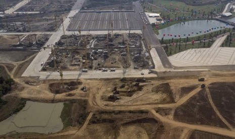 Foto aerial pembangungan proyek kawasan Meikarta di Cikarang, Bekasi, Jawa Barat, Kamis (14/9). 