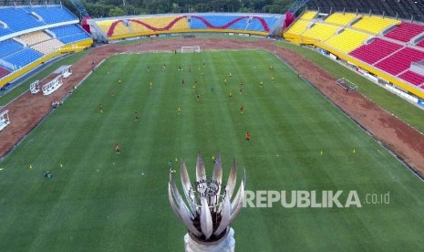 Foto aerial stadion Gelora Sriwijaya Jakabaring (GSJ) di Jakabaring Sport City (JSC) Palembang, Sumatera Selatan.