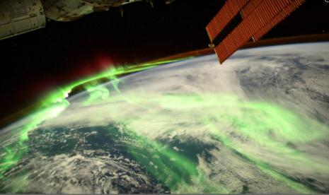 Foto aurora di Bumi yang diambil dari ISS oleh astronaut ESA